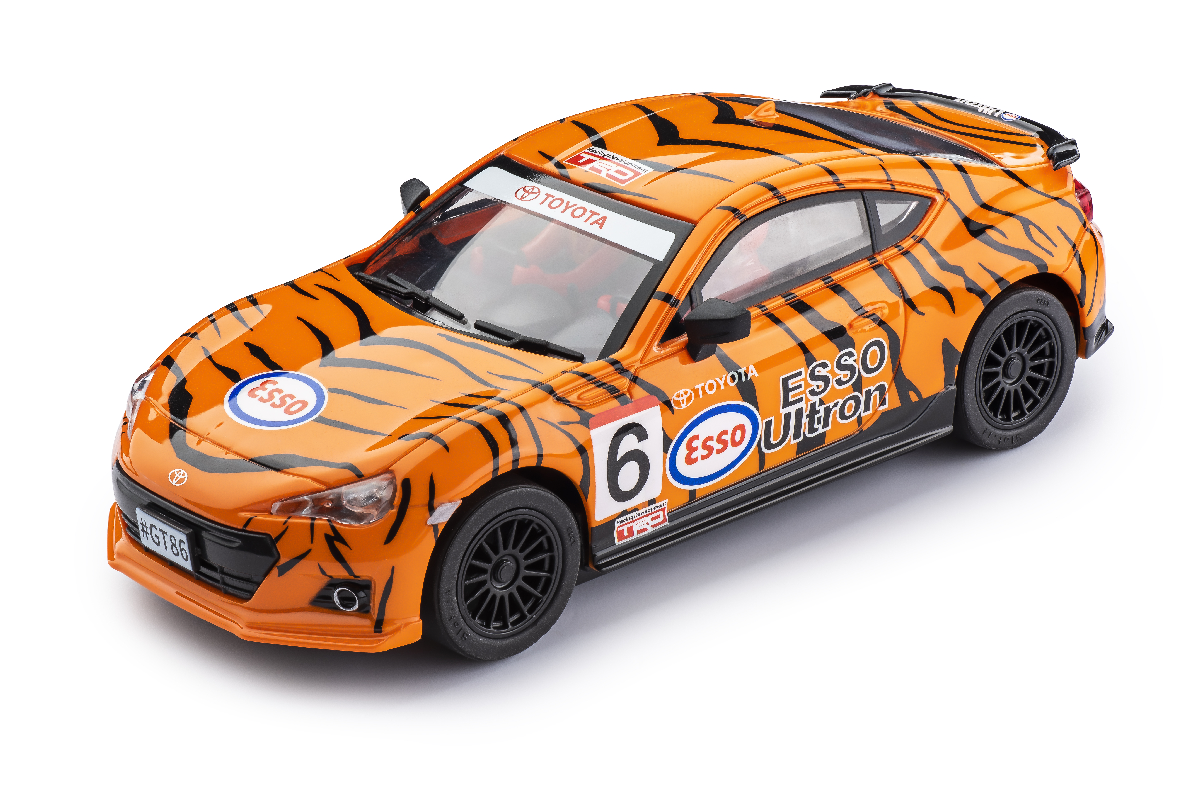 PCT01B Toyota GT86 #6 inc working headlights 1:32 scale