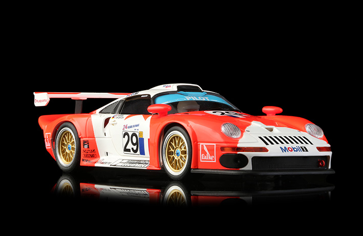 RS0090 Porsche 911 GT1 Marlboro # 29 1:32 scale