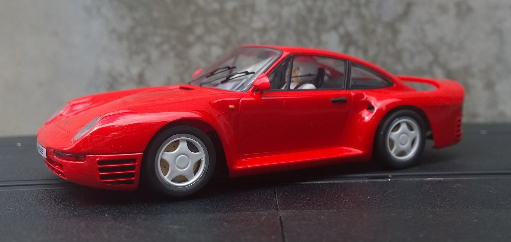 MSC-6019 Porsche 959 Red Street Car