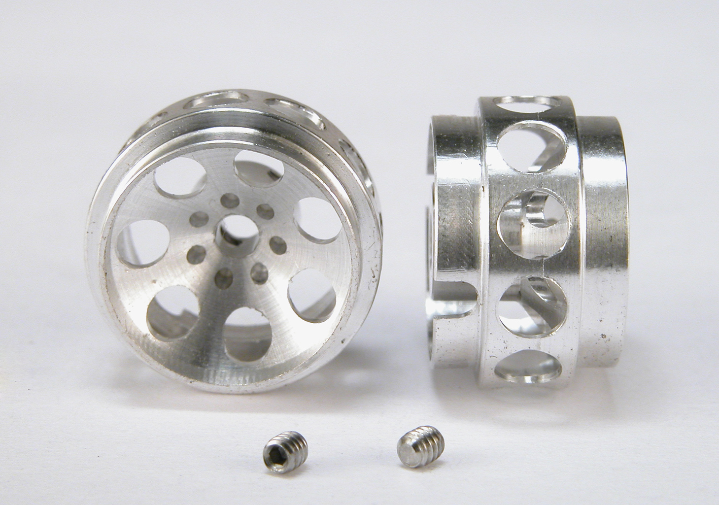 SC-4032b 'Monza' Design for 3/32“ Axle 15.8 x 10mm