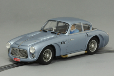 Top-7024 Pegaso Z102 Berlinetta Enasa 2a Serie 1:32 slotcar.